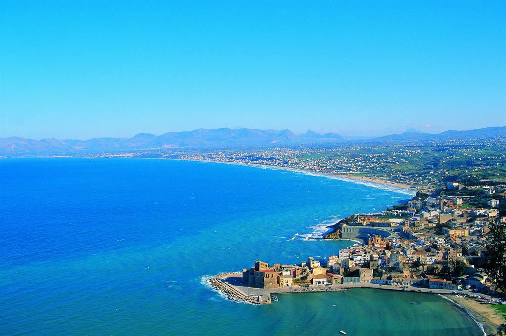 Casa Vacanze Ibiscus Alcamo Marina Exterior foto