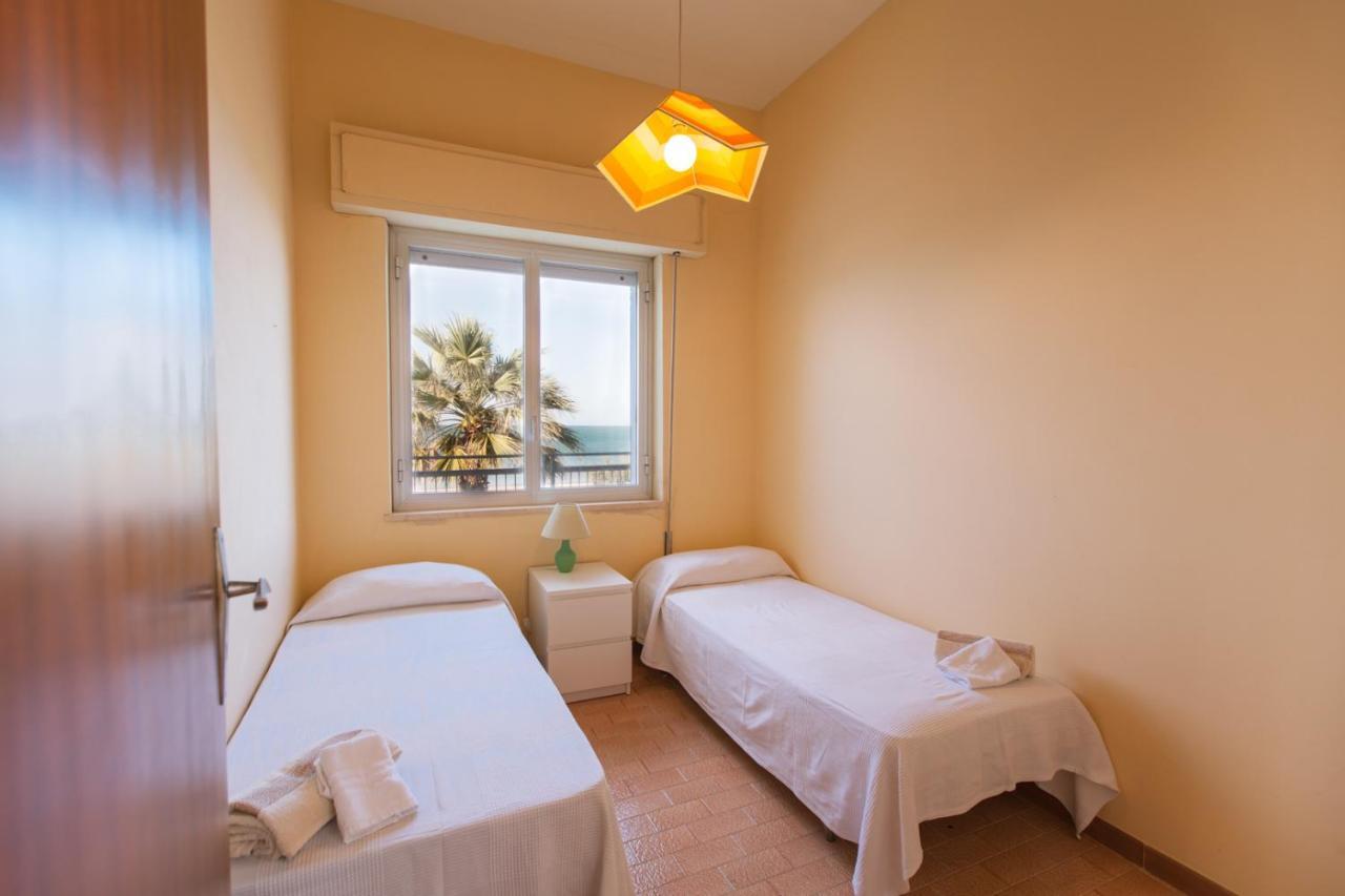 Casa Vacanze Ibiscus Alcamo Marina Exterior foto
